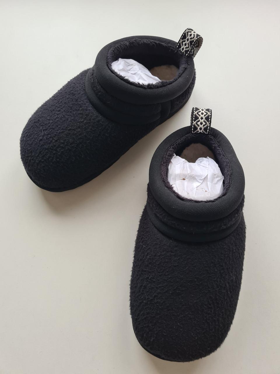 Nieuwe zwarte orginele UGG pantoffels  Maat 35