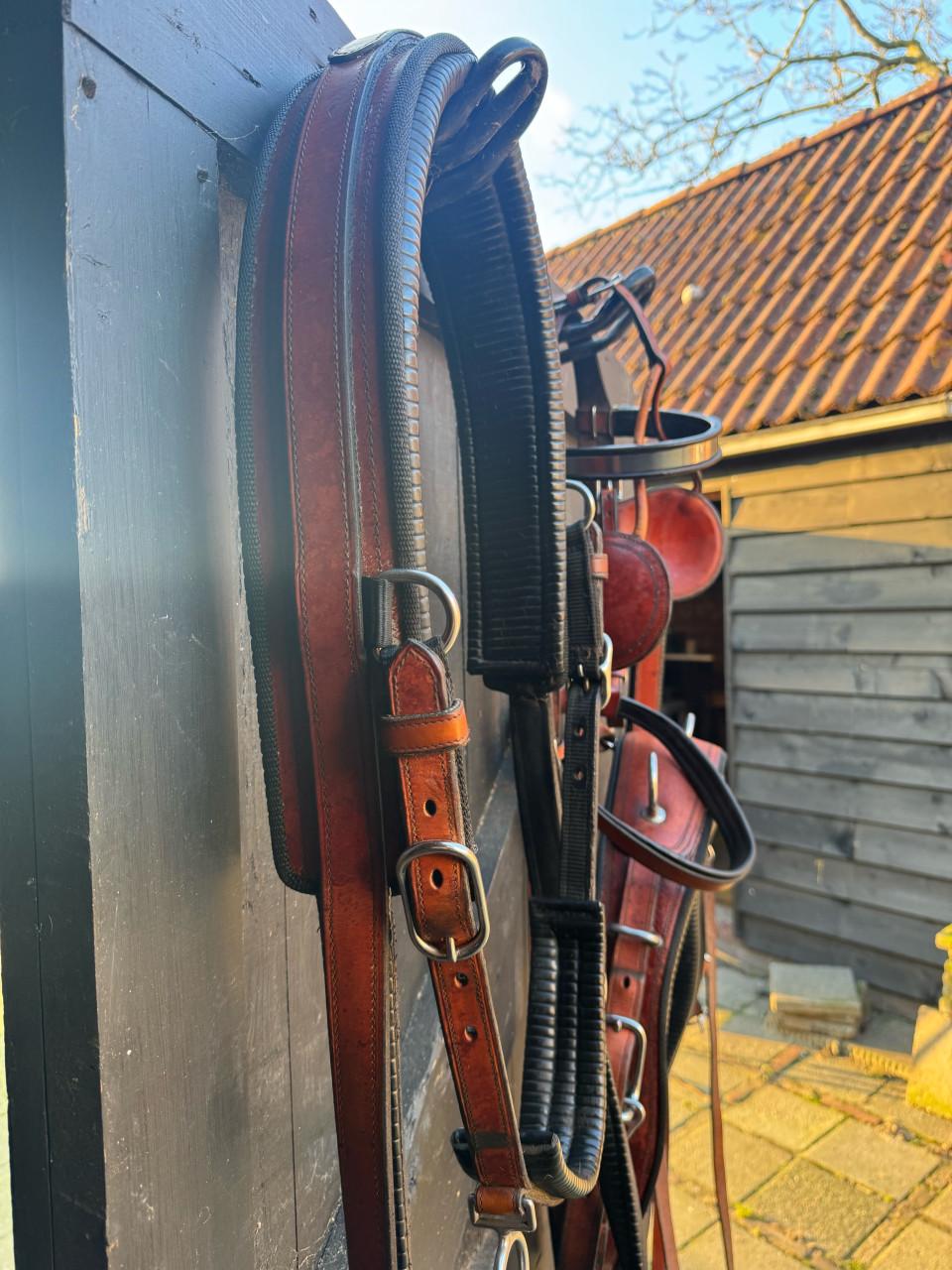 Paul Claessen tuig bruin