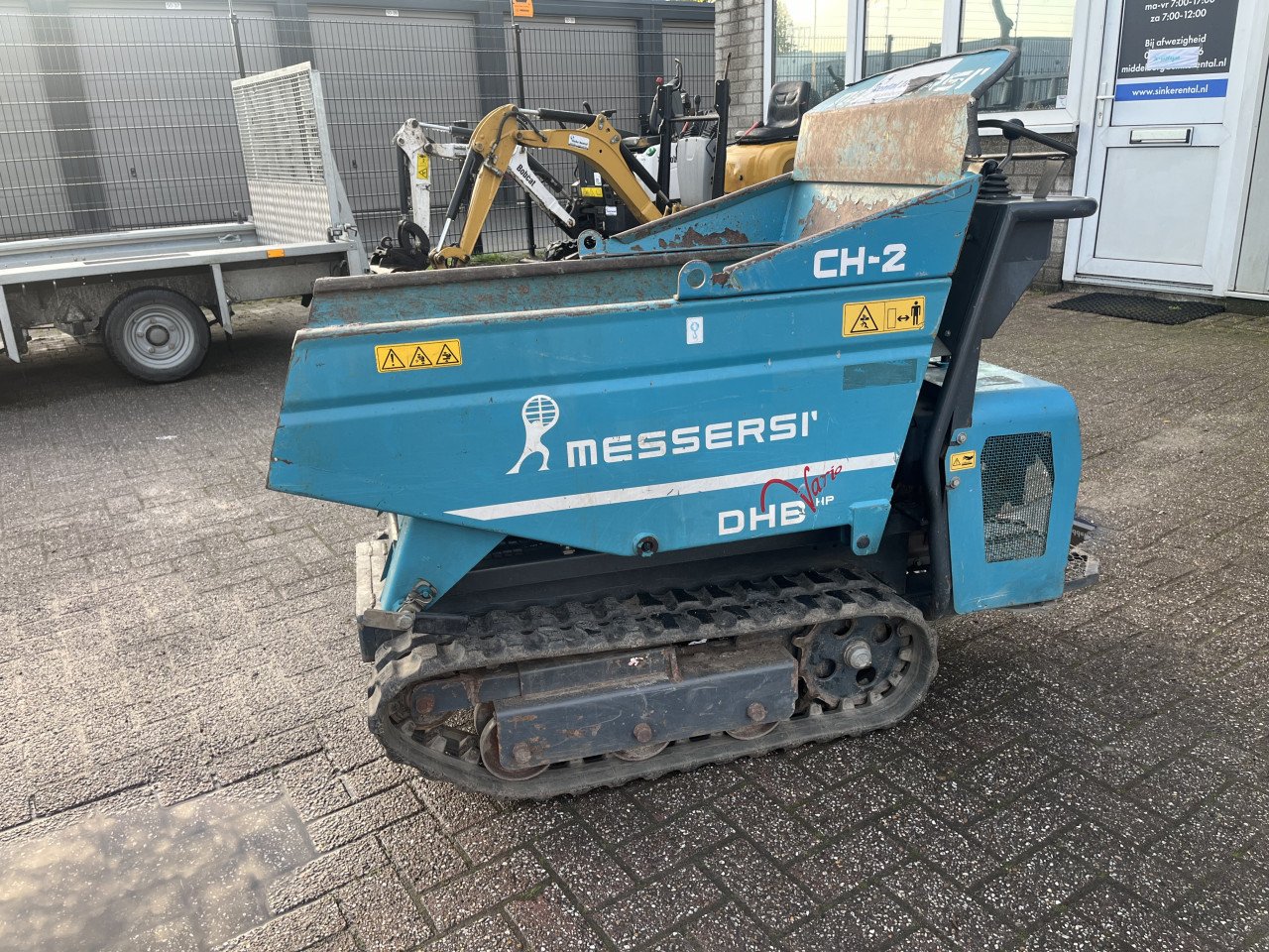 Te huur: Rupsdumpers, wieldumpers al vanaf 0.3m3, 76cm breed € 85,- per dag