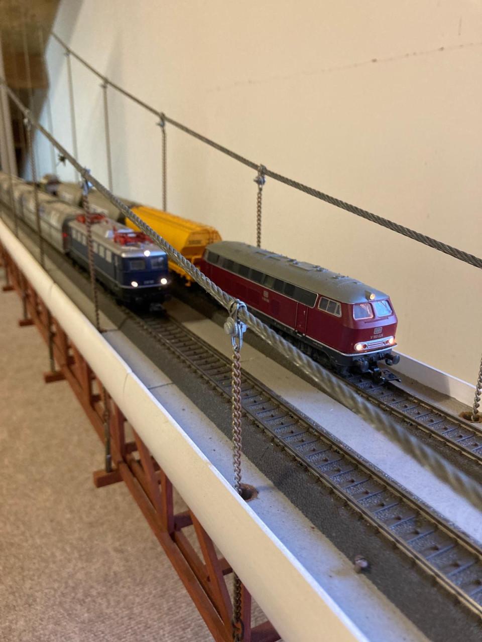 Hangbrug modelspoorbaan H0