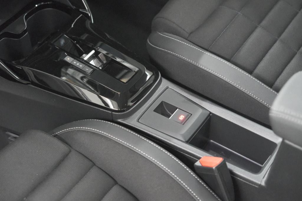 Citroen C3 Aircross 1.2 hybrid 145pk max | camera | dodehoekdetectie | appl