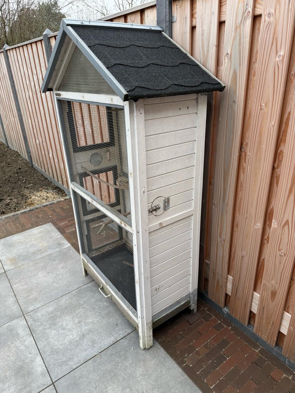 Volière/ vogelkooi met alle plexiglas