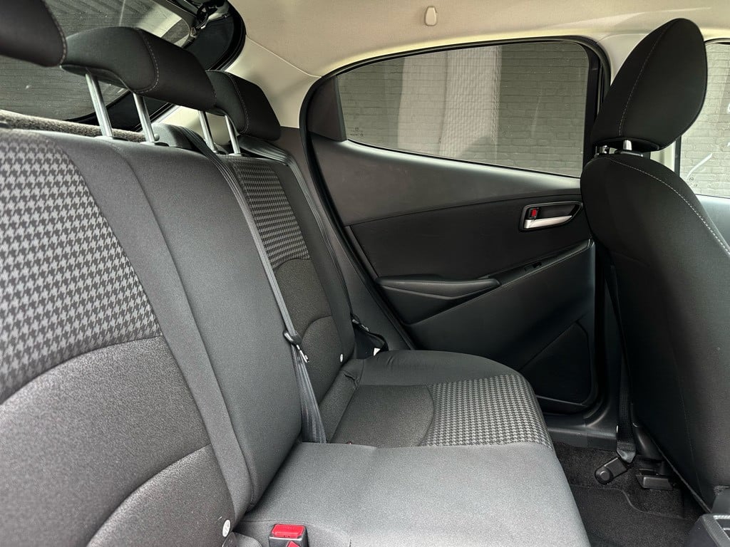 Mazda 2 1.5 skyactive - gt // cruise, navi, stoelverwarming //