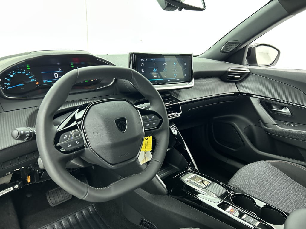 Peugeot E-2008 ev style 50 kwh | rijklaar |