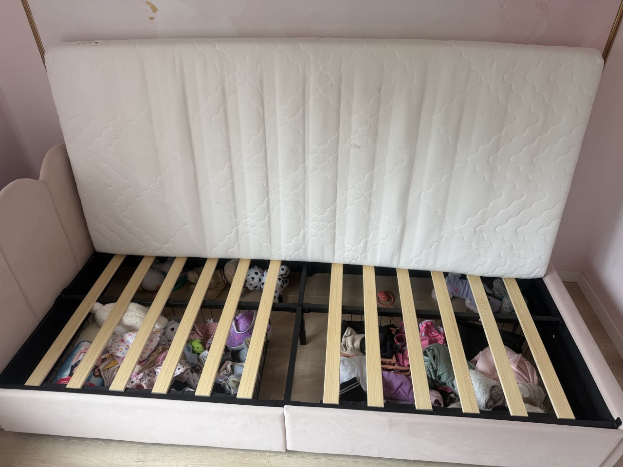 Meidenbed