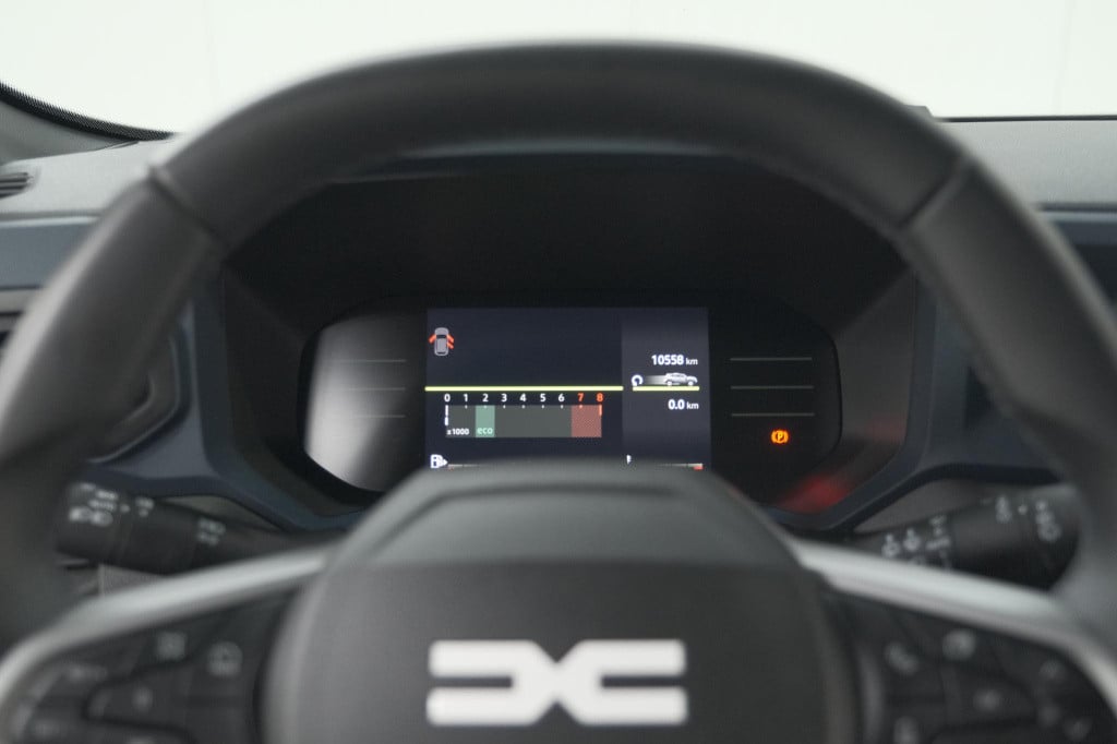 Dacia Duster mild hybrid 130 expression | camera | stoelverwarming | apple 