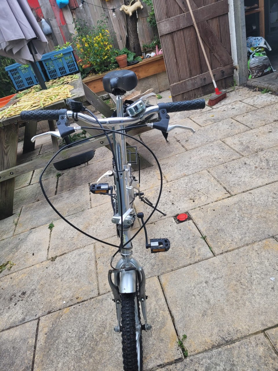 B2R Scamper vouwfiets grijs – 6 versnellingen + 2 reserve binnenbanden