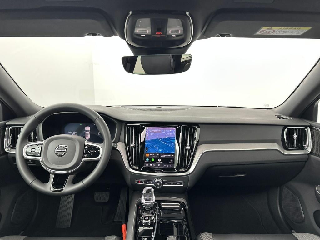 Volvo V60 t8 455pk recharge plus dark| pano| hud| trekhaak| 360camera