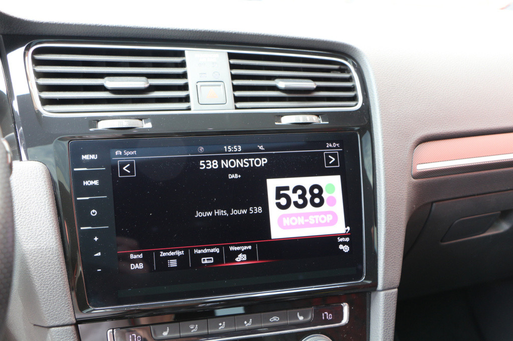 Volkswagen Golf 2.0 tsi gti tcr | akrapovic | pano | discover pro