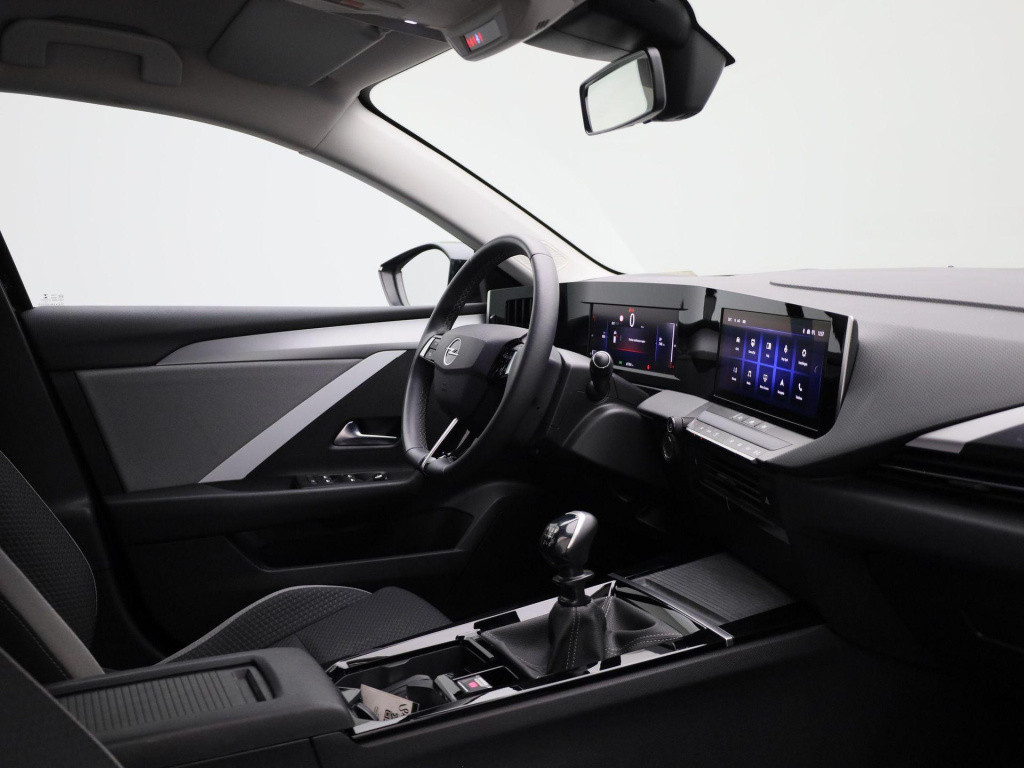 Opel Astra 1.2 edition | navigatie | climate control | parkeersensoren | le