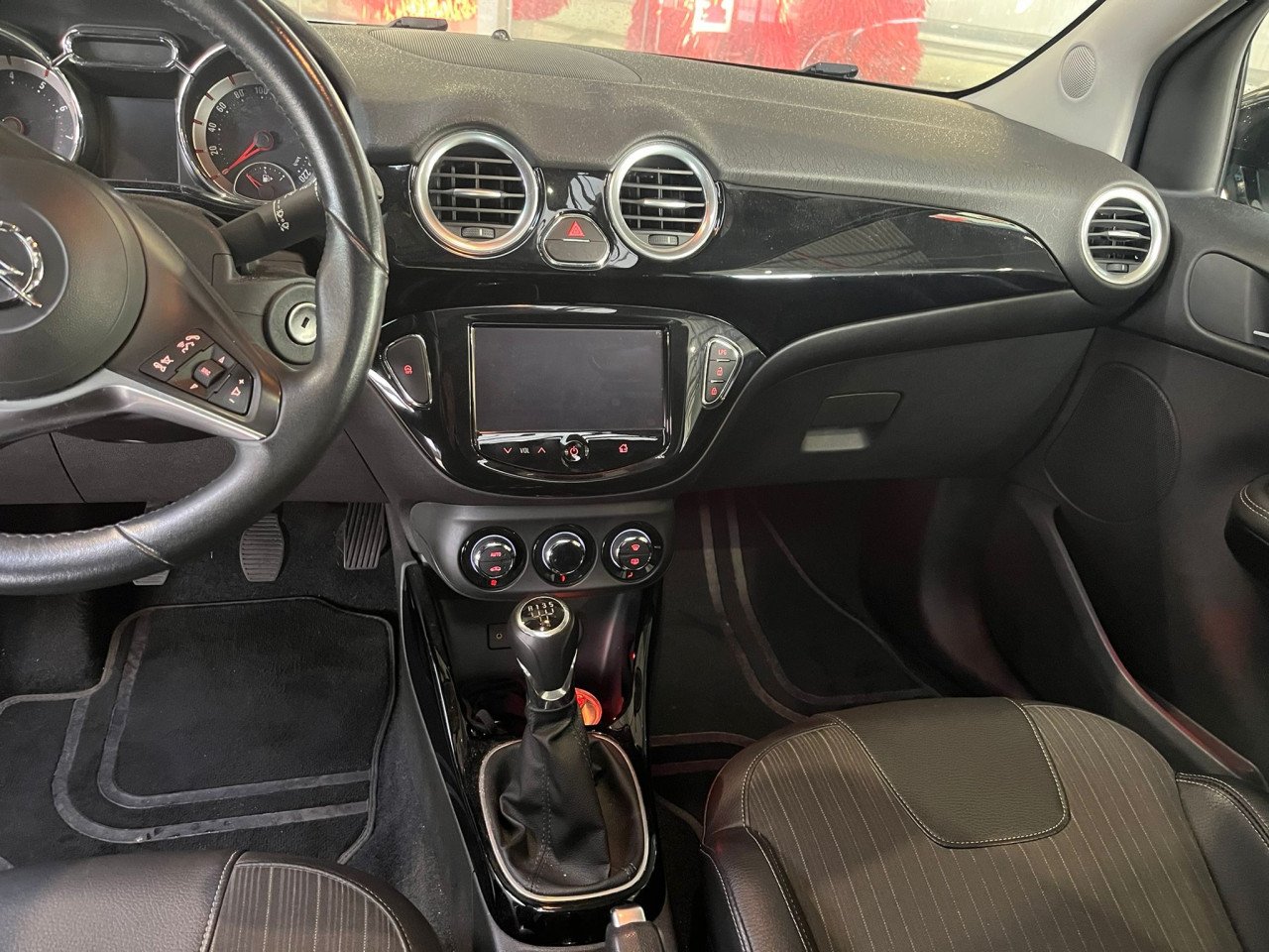 Opel adam 1.4 bi-fuel