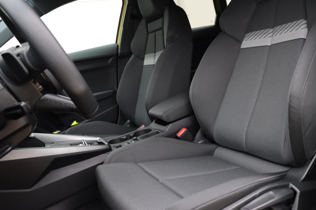 Audi A3 sportback 40 tfsi e s edition 204pk s-tronic l zwart optiek plus | 