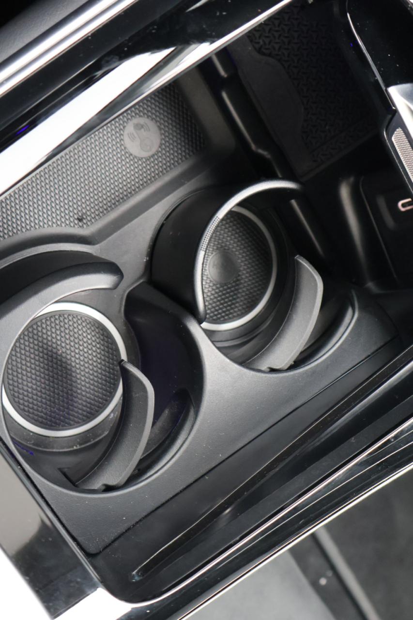 Mercedes-Benz Glc 300e 4matic amg l airmatic l gestuurde achteras l panoram