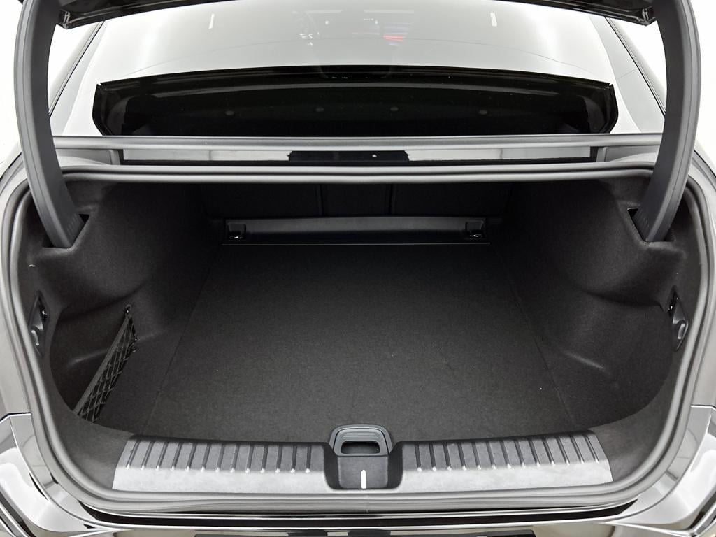 Mercedes-Benz C-Klasse 400 4matic launch edition 94 kwh | nightpakket | rij