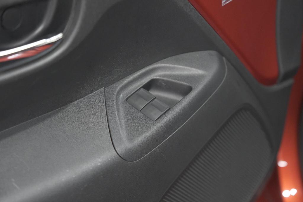 Peugeot 108 1.0 e-vti allure | camera | climate control | dab+ | 15 inch li