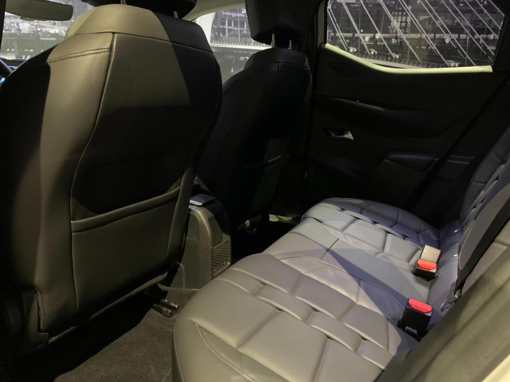 Ds Ds 3 crossback e-tense so chic 50 kwh *leder*appconnect*head-up*camera* 