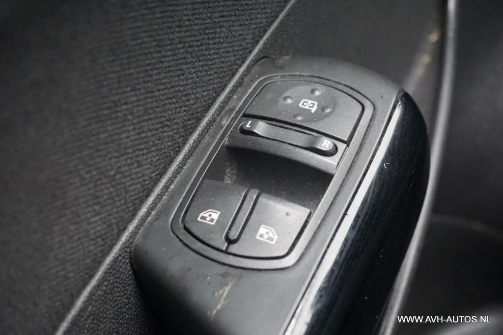 Opel Corsa 1.2-16v '111' edition