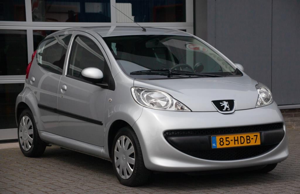 Peugeot 107 1.0-12v xs