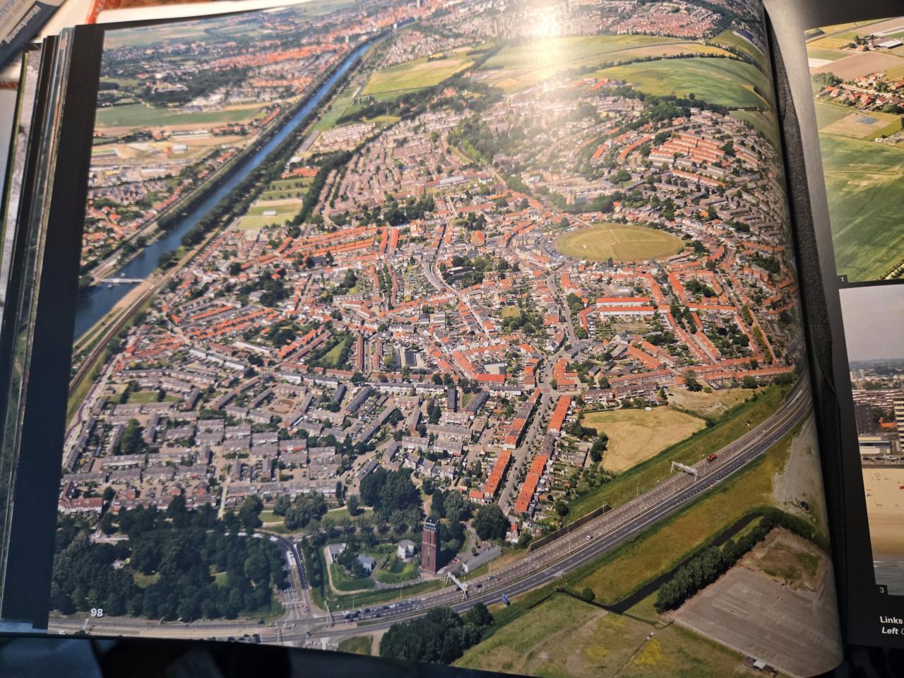 Fotoboek "Zeeland vanuit de Lucht" van de luchtfotograaf Izak van Maldegem.