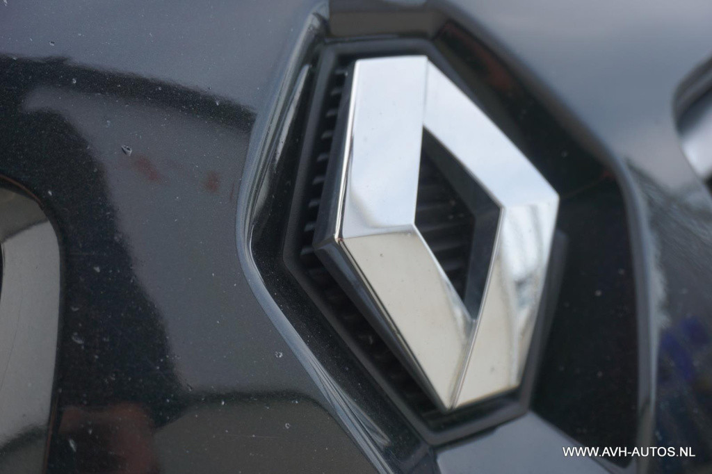Renault Megane 2.0-16v tech line