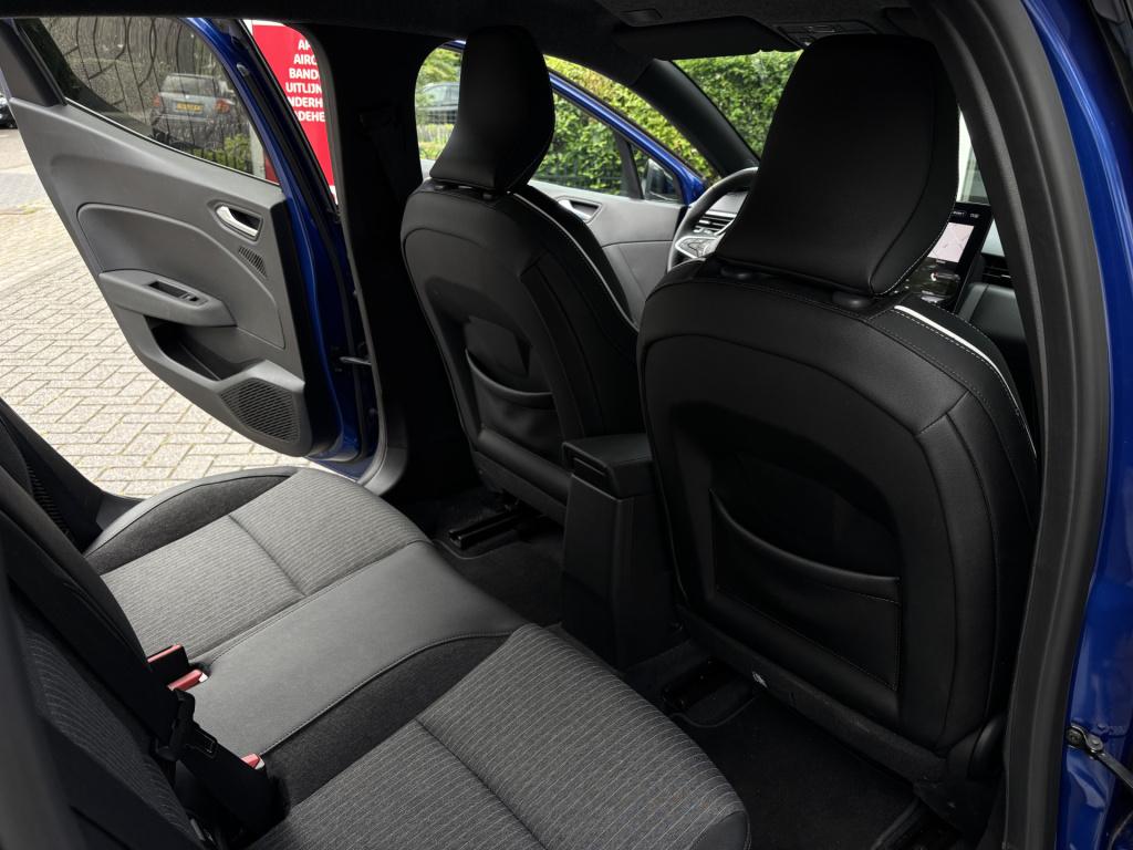 Mitsubishi Colt automaat 1.6 hev first edition/ trekhaak