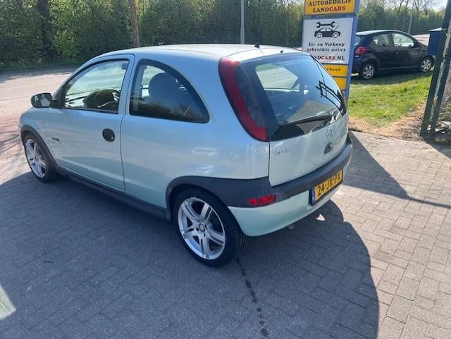 Opel Corsa 1.2-16v comfort