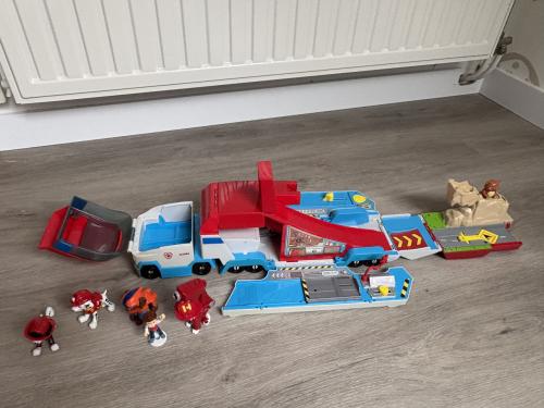 Paw patrol bus