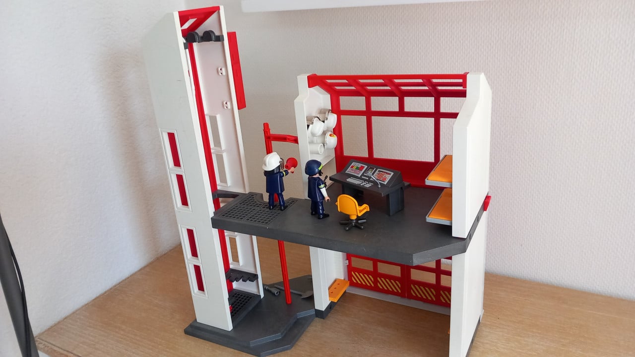 Playmobil brandweerkazerne setnr 5361en 9803