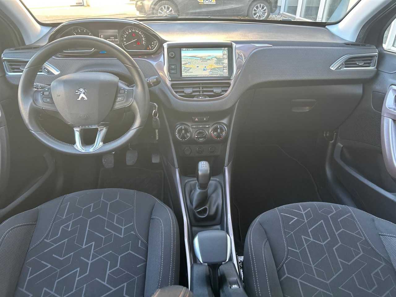 Peugeot 2008 1.2 met 66dkm eerste eigenaar