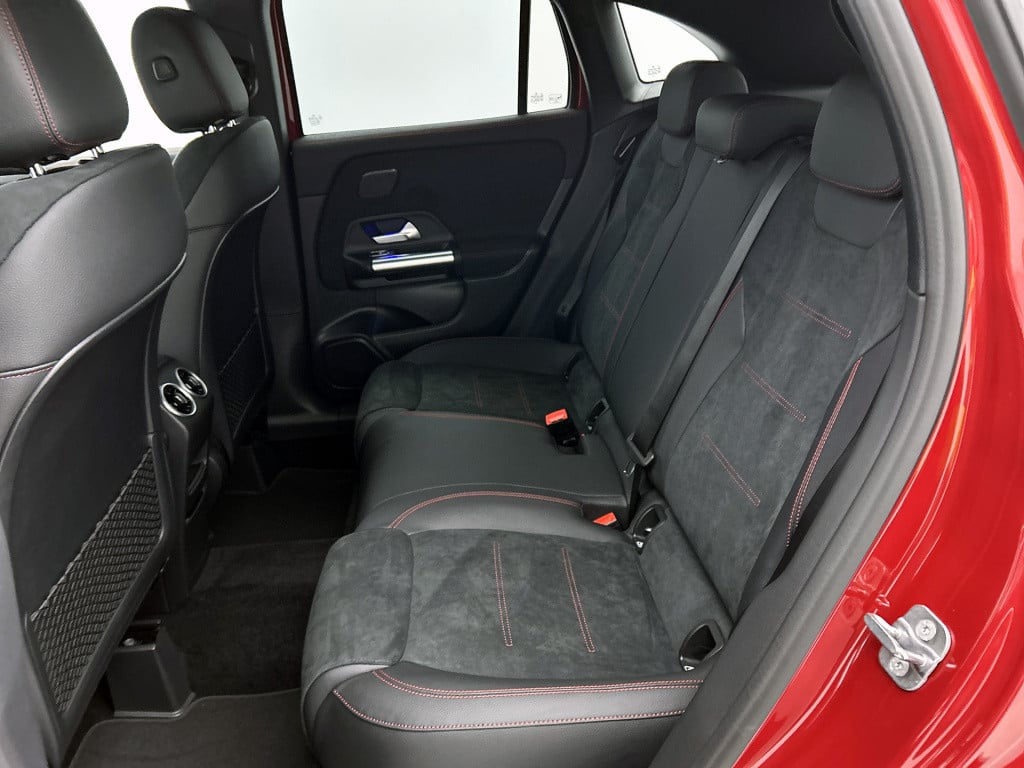 Mercedes-Benz Gla-klasse 250 e business solution amg | premium plus pakket 
