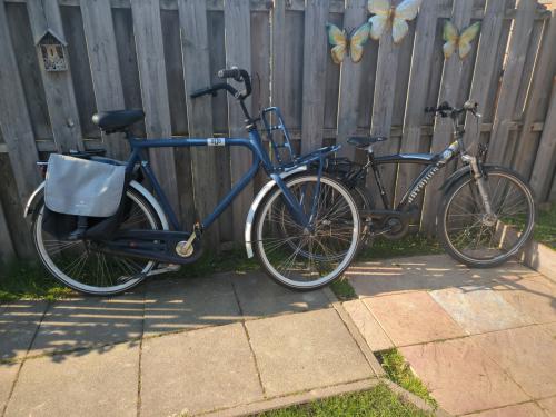 2 fietsen opknappen of voor onderdelen