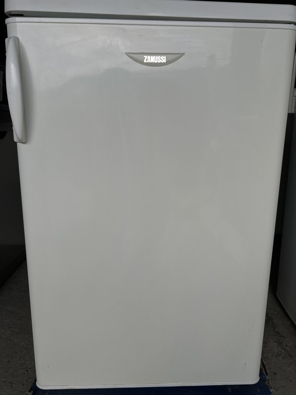 Tafelmodel koelkast zonder vriesvak 135 liter 85x55 cm. Energieklasse A+