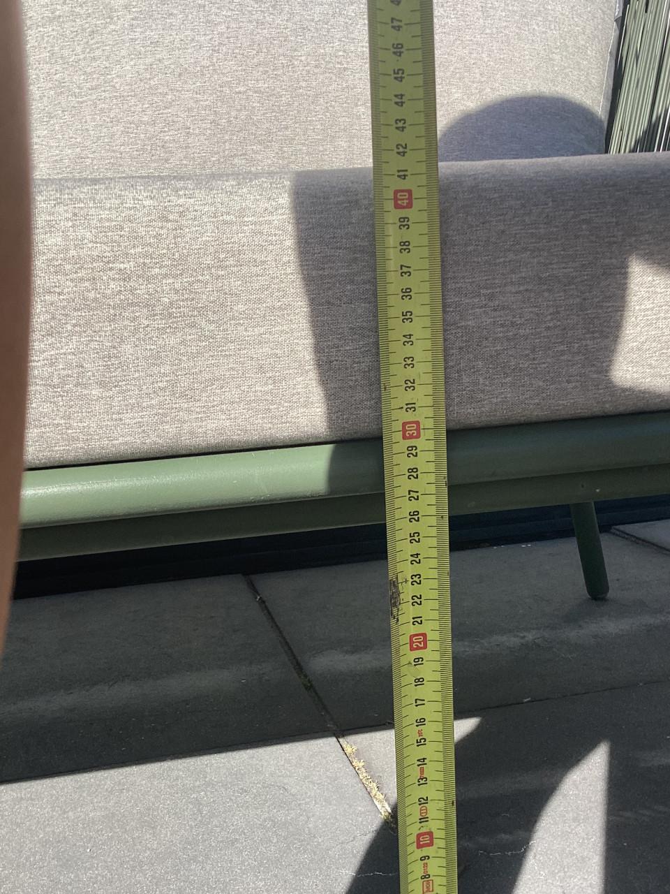 Tuinset met kussens + tafeltje