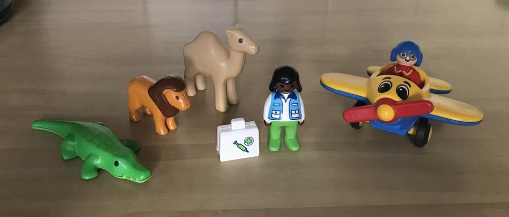 Playmobil setje - Afrika, meisje, koffer, dromedaris, leeuw, krokodil