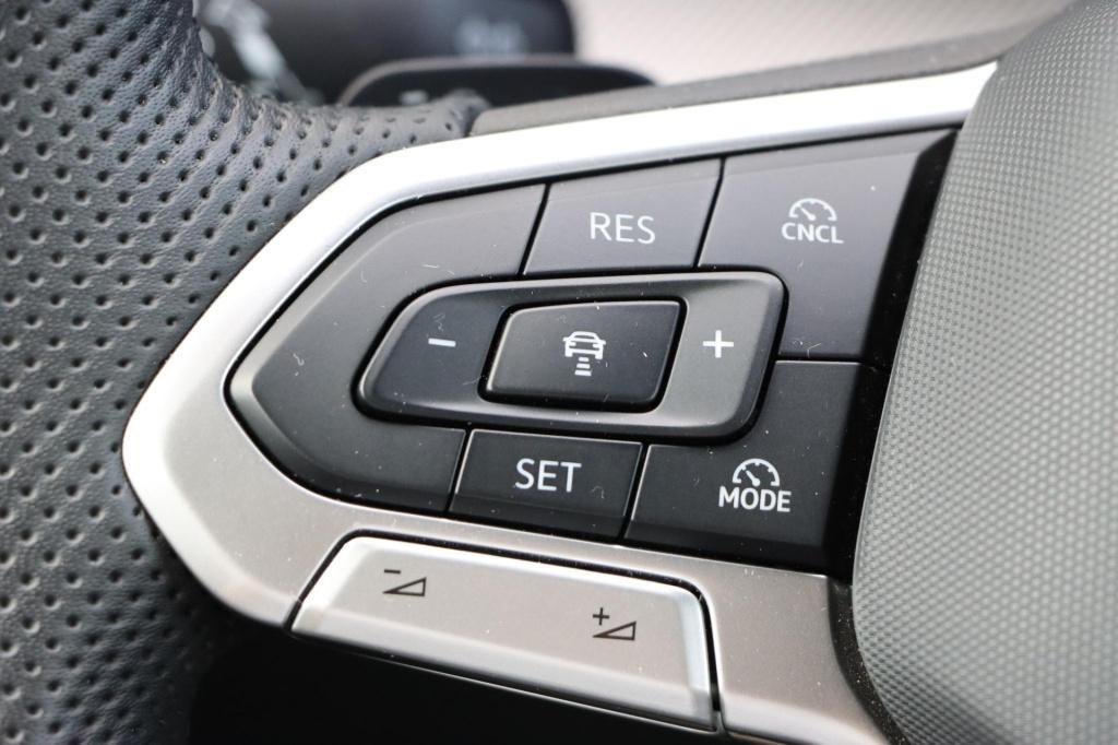 Volkswagen Golf 1.5 etsi r-line edition 150pk dsg7