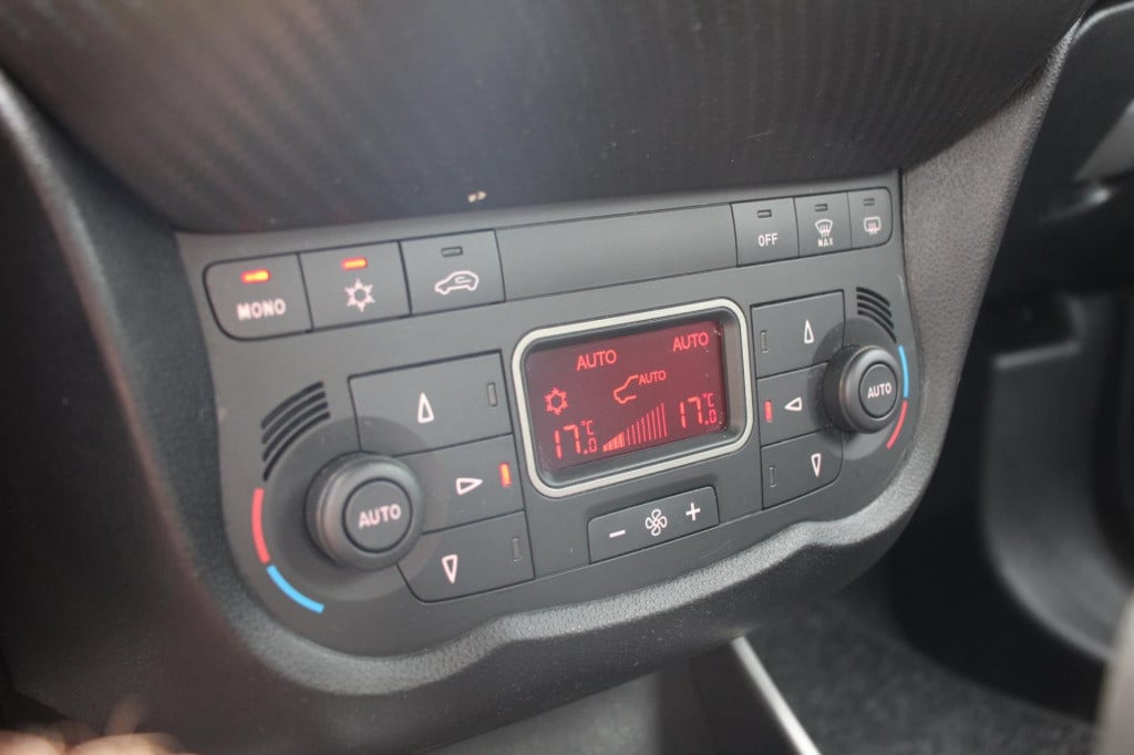 Alfa Romeo MiTo 1.4 super - 1e eig - dealer oh - climate - stoel verw - crh