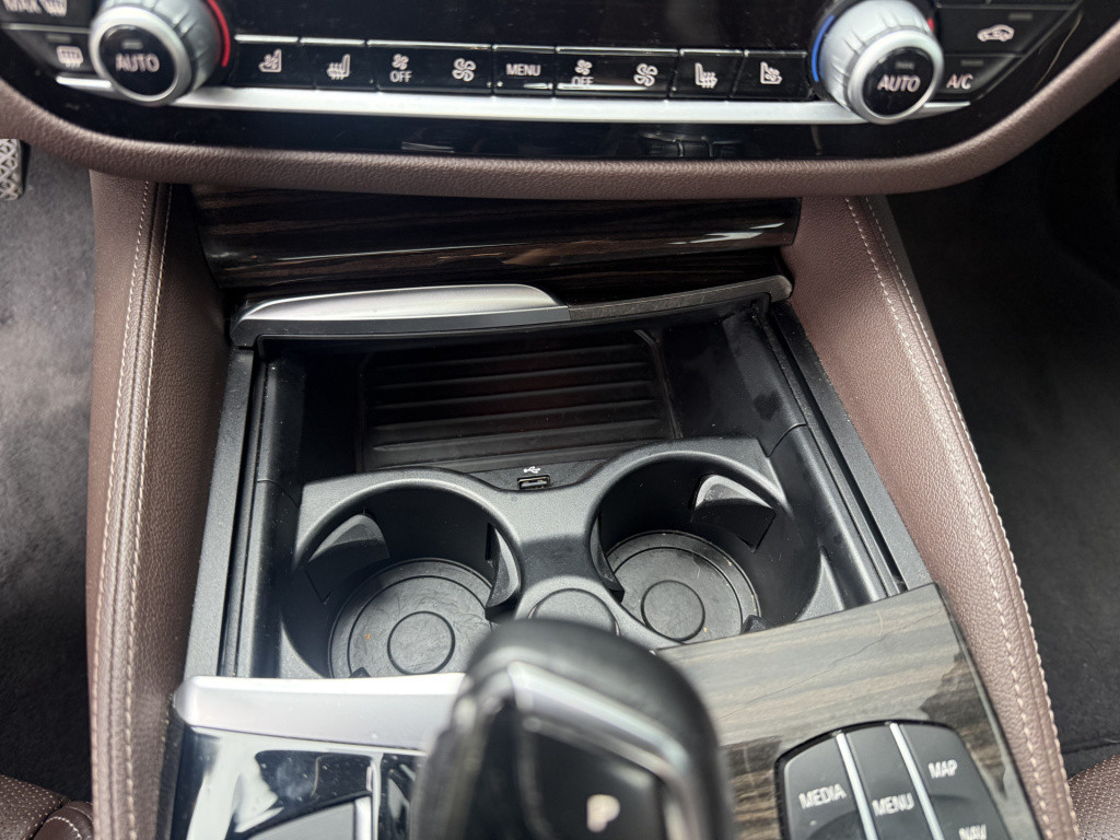 BMW 5 Serie 530i xdrive automaat high executive sedan