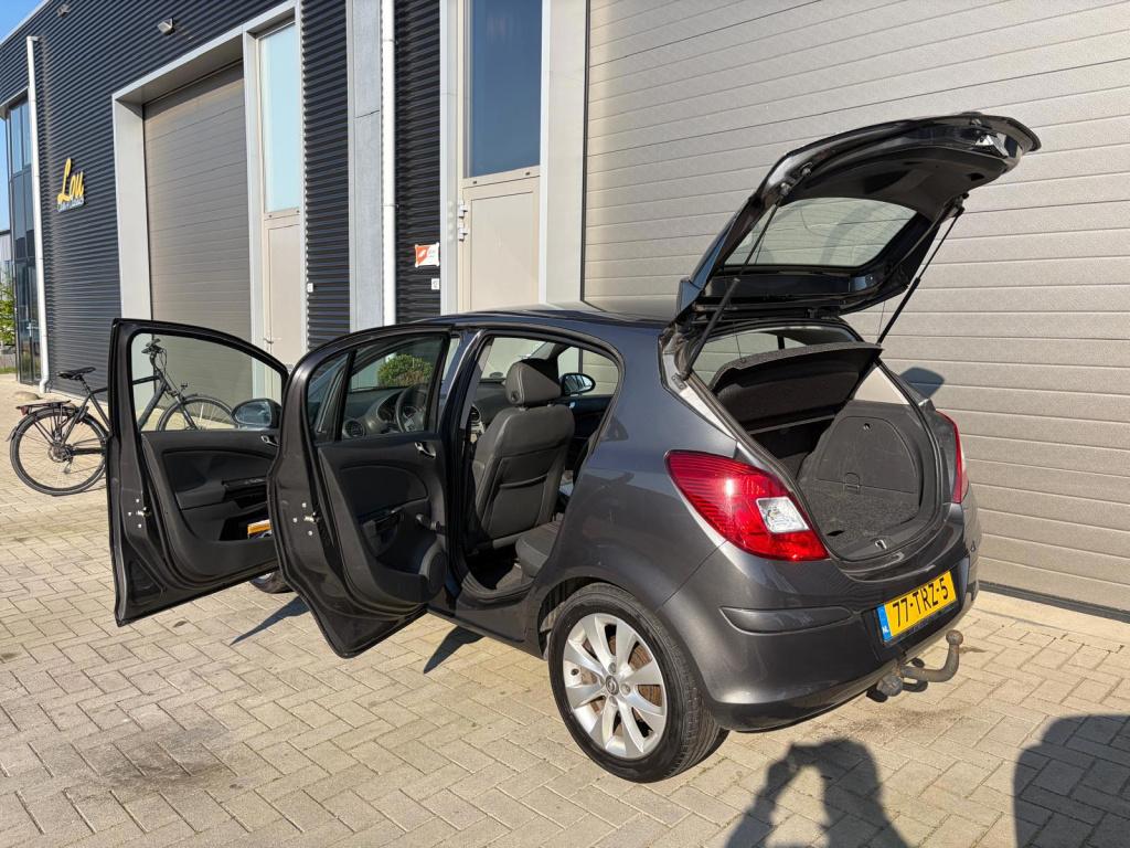 Opel Corsa 1.2-16v anniversary edition