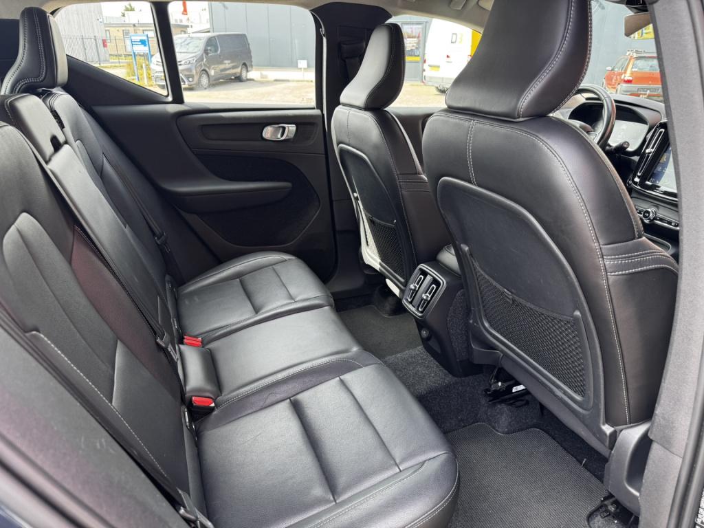 Volvo XC40 2.0 t4 inscription automaat | leer | 19'' lmv | trekhaak