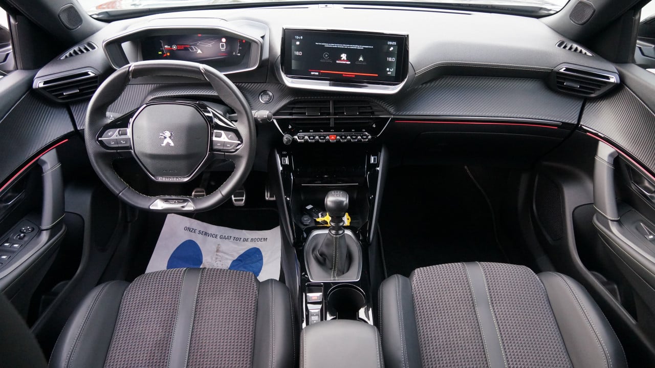 Peugeot 2008 1.2 PureTech GT-Line rijklaar incl garantie
