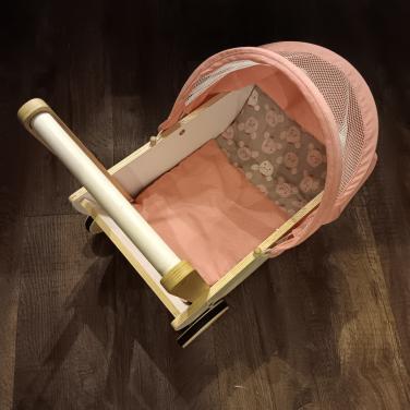 Houten poppenwagen