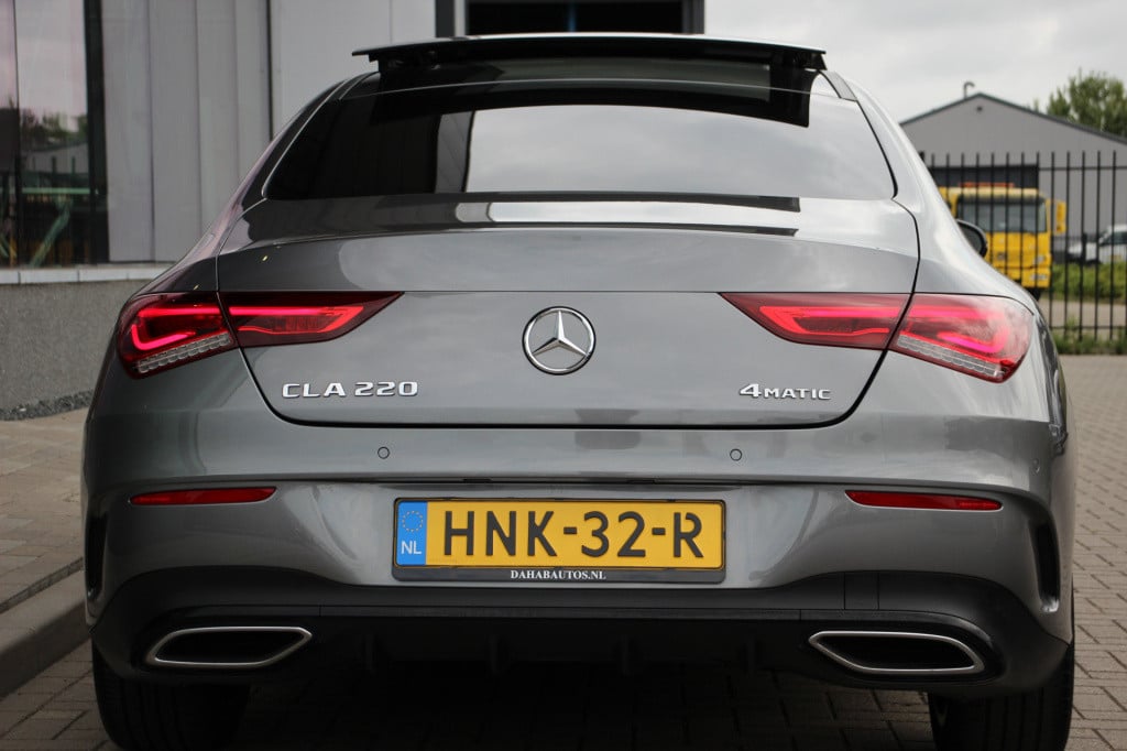 Mercedes-Benz Cla 220 4matic premium plus amg | pano | memory | acc | camer
