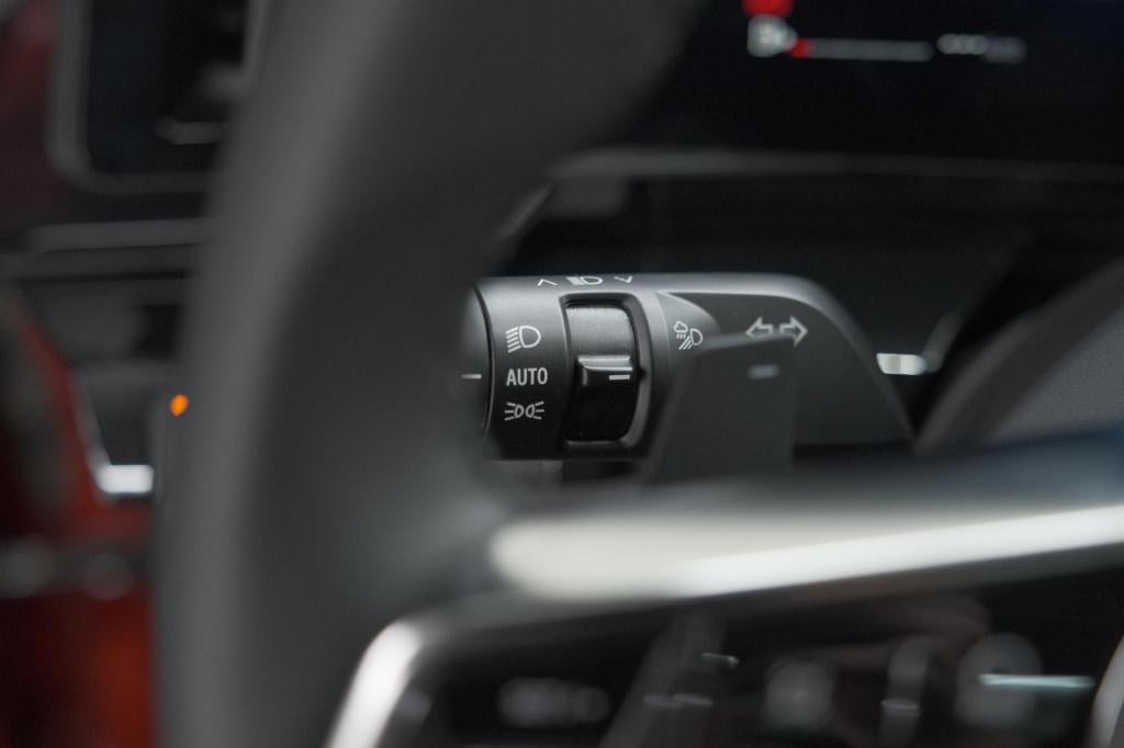 Renault Austral 1.2 e-tech full hybrid 200 techno | 360 camera | panoramada