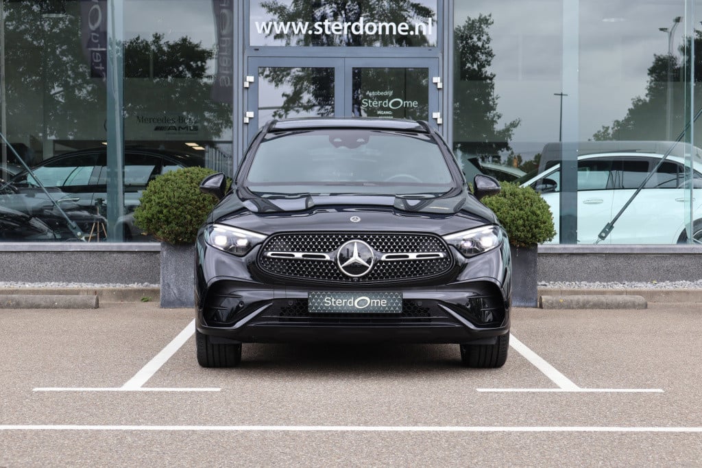 Mercedes-Benz Glc 300e 4matic edition amg line l techniek pakket l luchtver