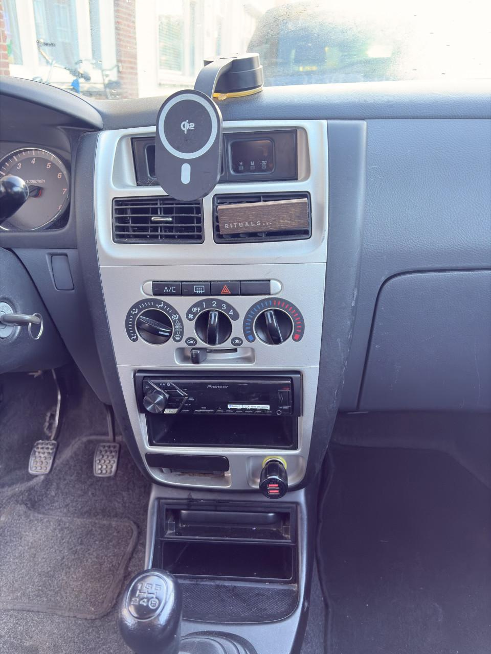 Daihatsu Cuore 1.0 3D 2007 Zwart