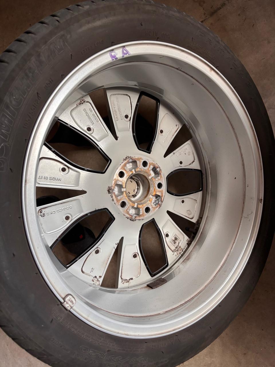 Renault Scenic 195/55R20 95H banden en velgen