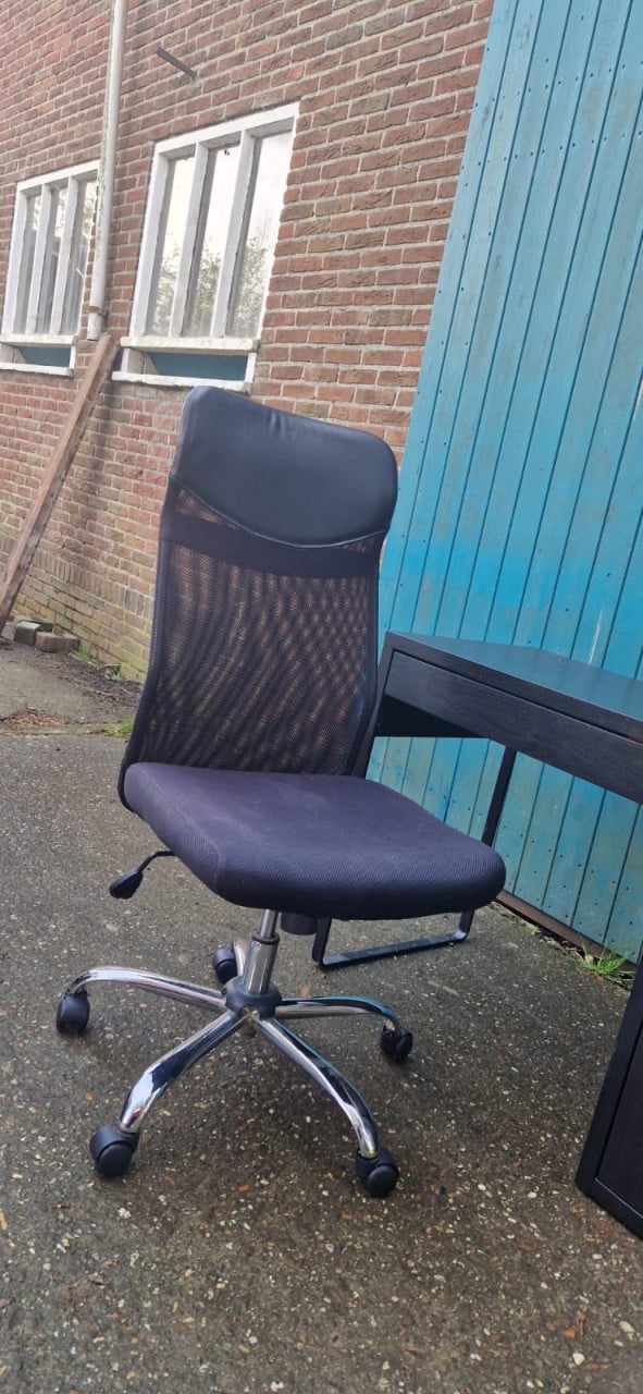 Bureau met bureaustoel