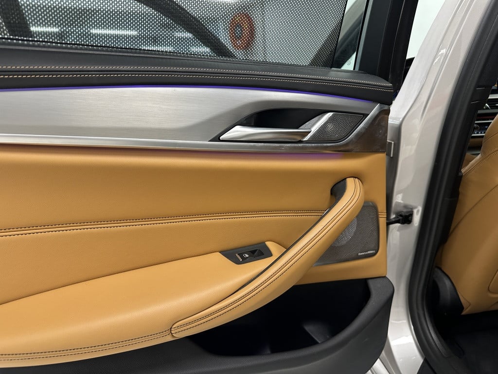 BMW 5 Serie 530e m-sport high exe. | bowers & wilkins | softclose | massage