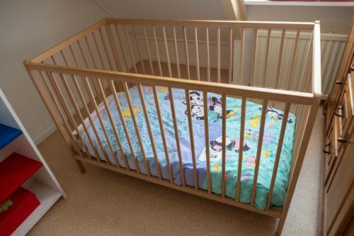 Kinderledikant Ikea blank beuken
