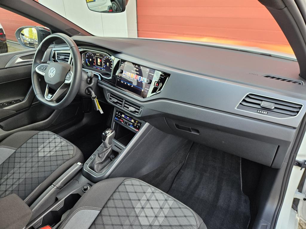 Volkswagen Taigo 1.0 tsi r-line | carplay | camera | rijklaar inclusief 1 j